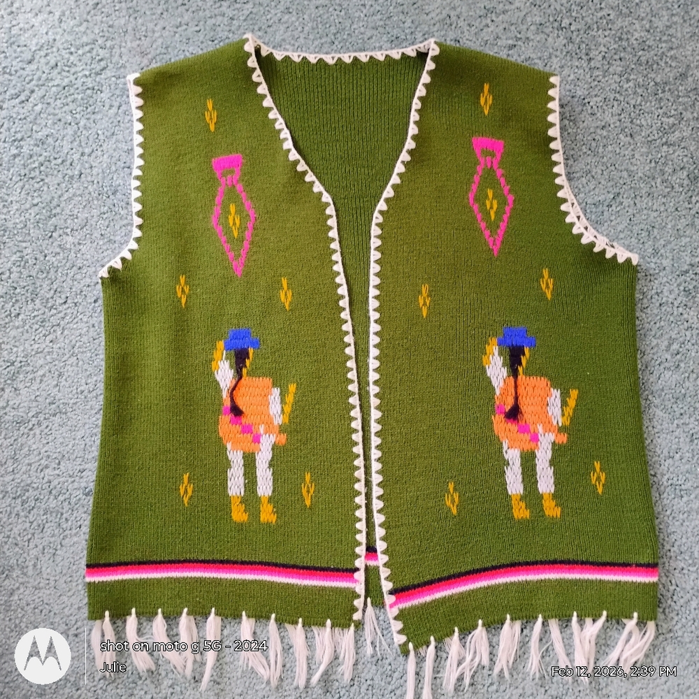 Vintage Hand-Knit Boho Folk Art Vest - Olive Green with Fringed Hem - Unisex